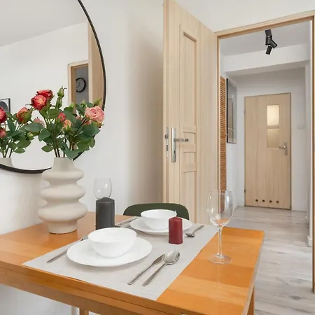Апартаменты Cozy Apartmemt For 4 People In By Renters Вроцлав
