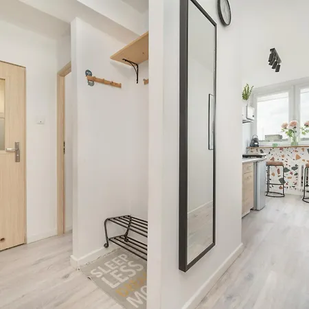 Cozy Apartmemt For 4 People In By Renters *