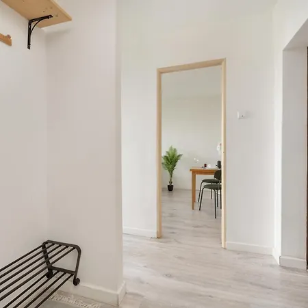 Cozy Apartmemt For 4 People In By Renters Вроцлав